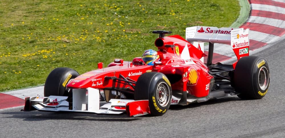 Ferrari e IBM usam IA para criar experiência personalizada para fãs de Fórmula 1 ferrari