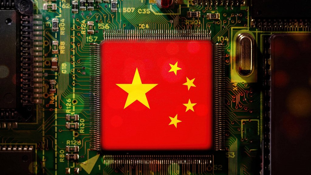 Guerra dos chips leva Samsung e SK Hynix a testar fornecedores chineses china chips scaled e1778766802965 1024x577